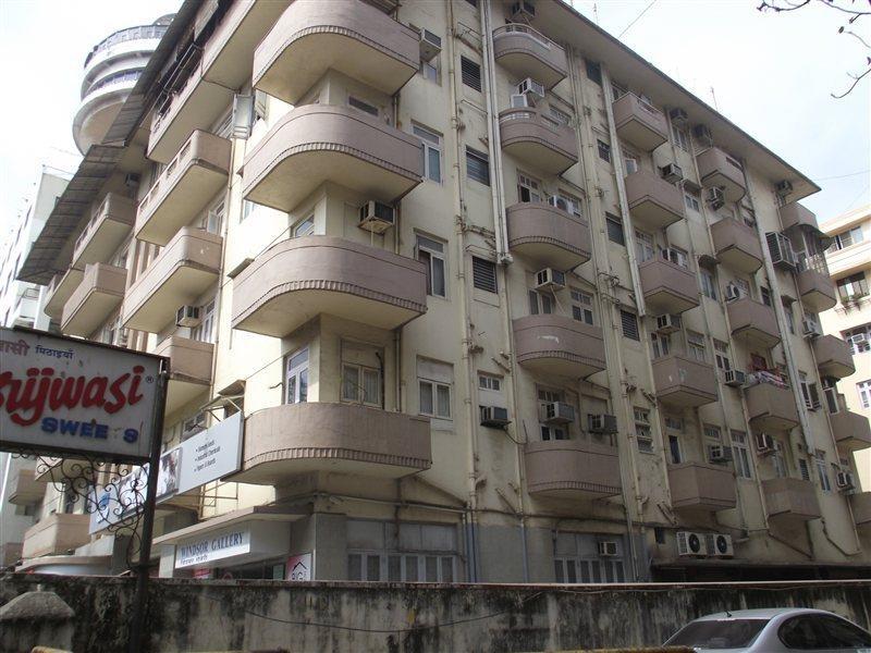 Chateau Windsor Hotel - Marine Drive Мумбаи Экстерьер фото